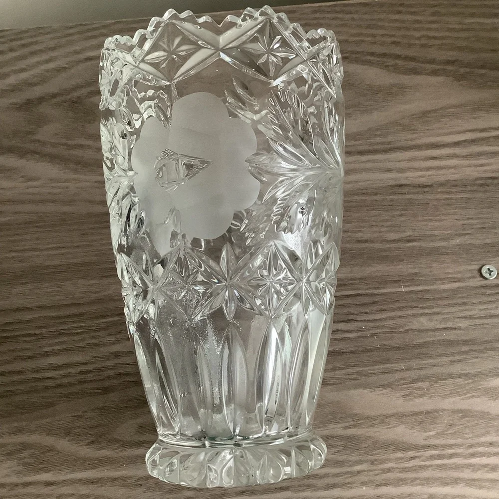 VINTAGE IMPERLUX GERMAN LEAD CUT VASE WITH ETCHED ROSES